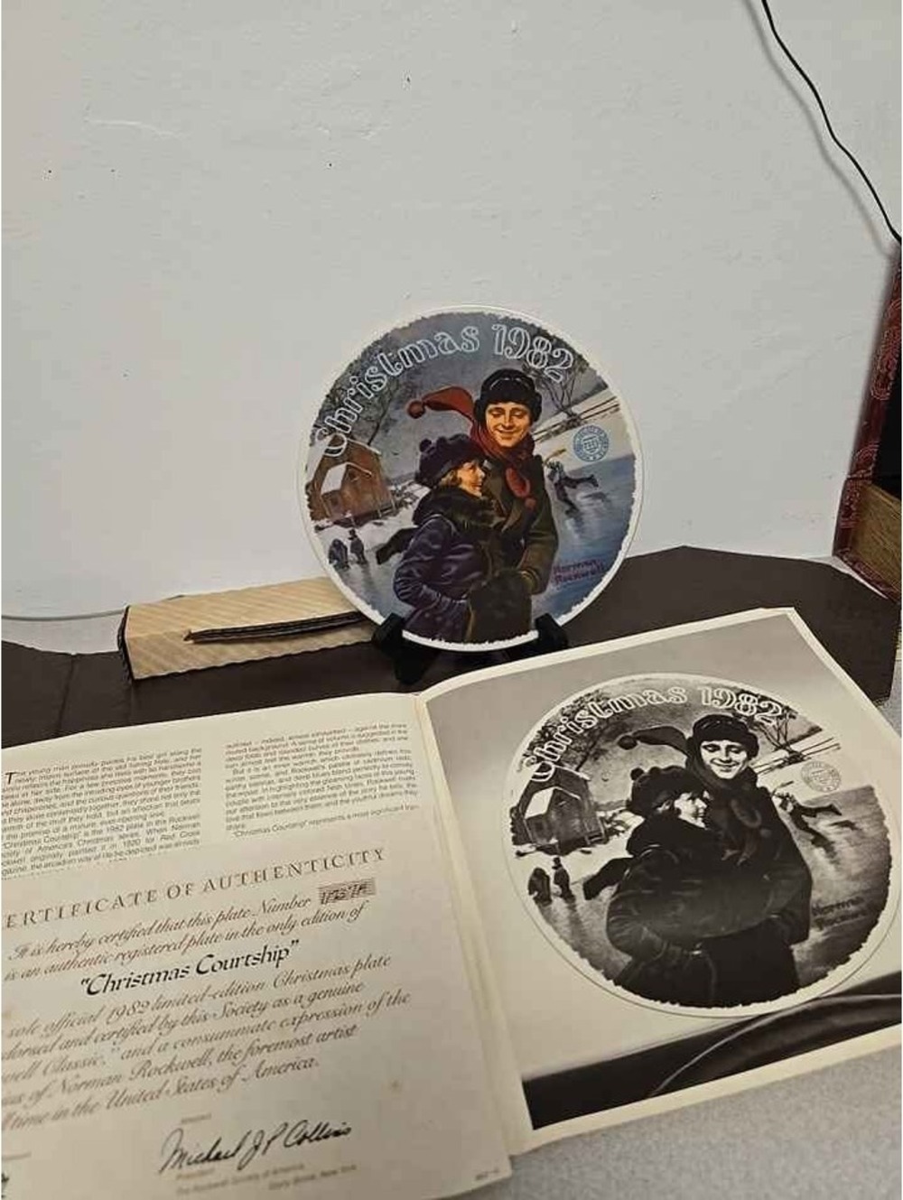 CHRISTMAS COURTSHIP" 1982 Norman Rockwell Heritage Collectors Plate w COA